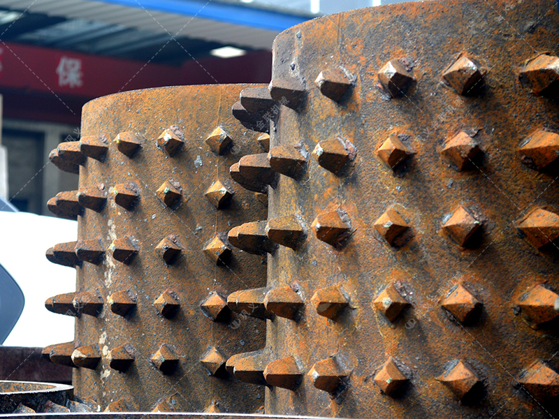 雙齒輥破碎機(jī)怎么選購(gòu)，安裝要點(diǎn)有哪些？