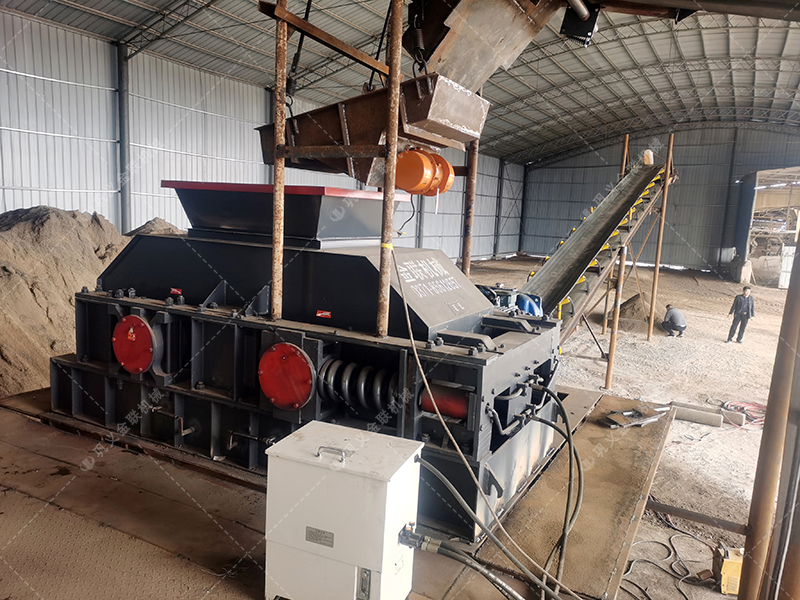 鵝卵石對輥破碎機介紹，為什么選擇金聯(lián)機械？