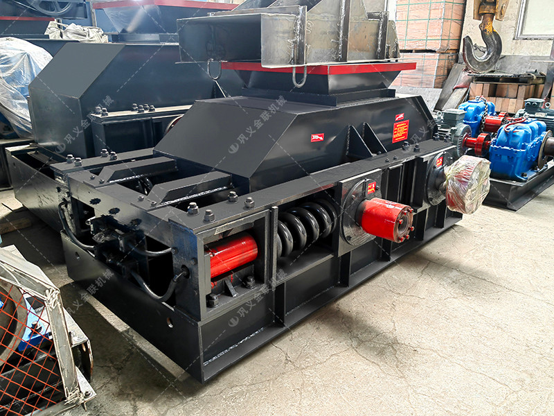 2PG86型彈簧式對輥制砂機(jī)設(shè)備發(fā)往浙江