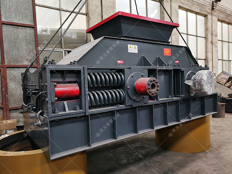 2PG1208大型對輥制砂機設備發(fā)貨 發(fā)往山東