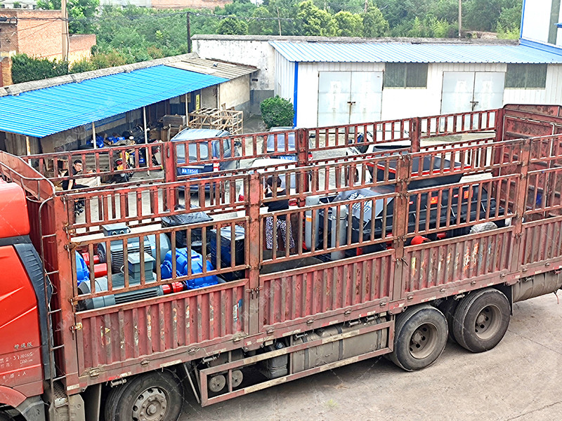 1200x800大型液壓對輥破碎機發(fā)貨 破碎石灰石