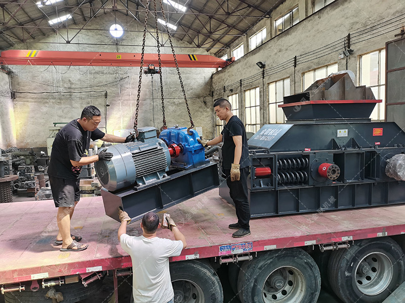 1208型半自動(dòng)對(duì)輥破碎機(jī)發(fā)貨 破碎石英石