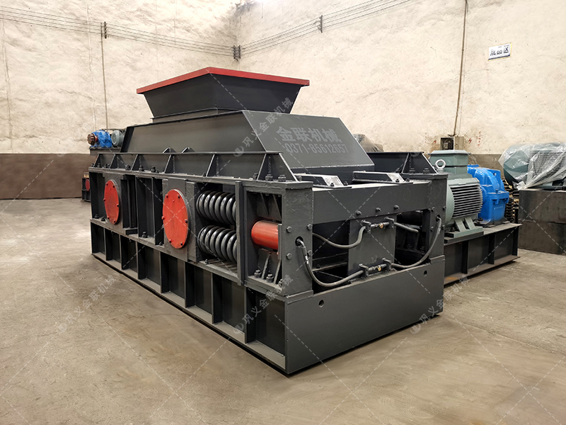 時產(chǎn)100噸瓜米石對輥制砂機有哪些型號？價格多少？