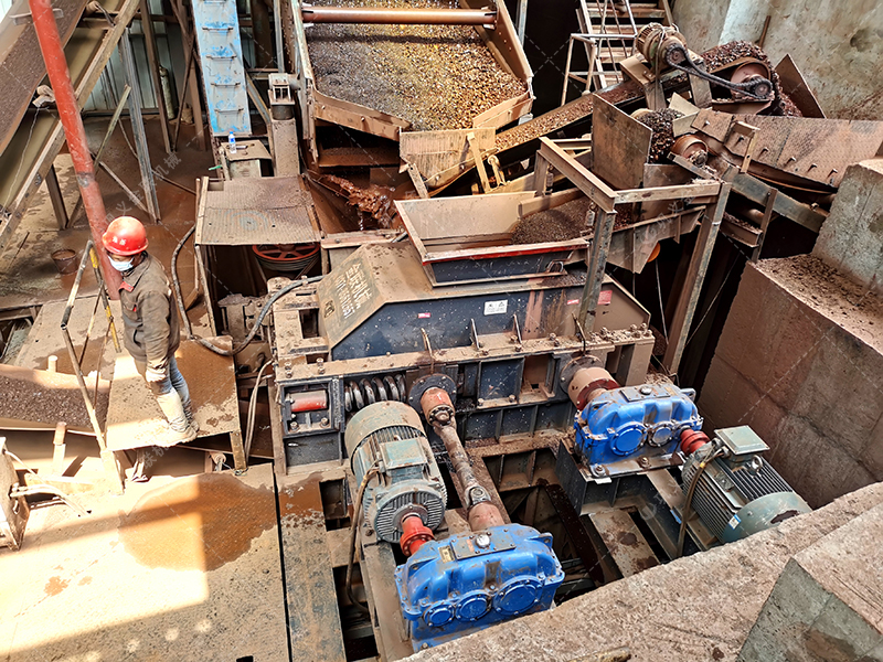 如何從網(wǎng)上找到好的對輥制砂機品牌廠家？