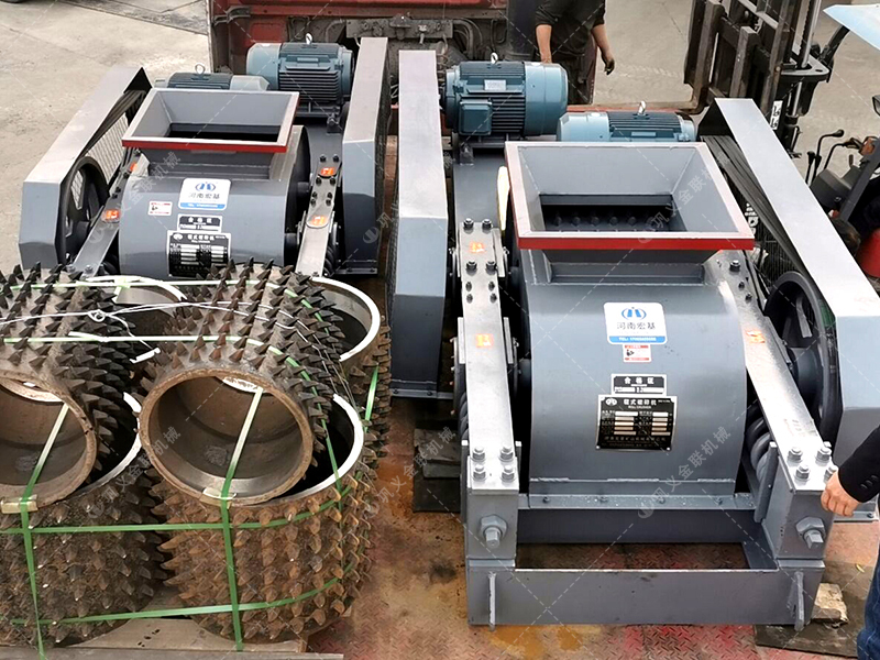 破碎石膏原礦料的雙齒輥破碎機(jī)廠家如何選擇？