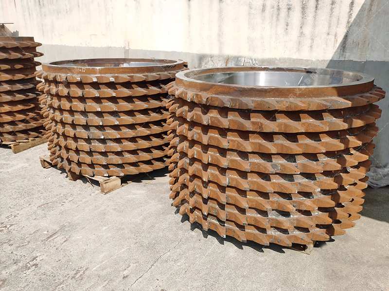 狼牙破碎機是什么設(shè)備？在哪些行業(yè)中有廣泛應用？