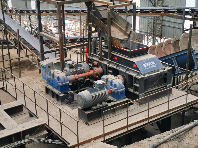 礦用液壓對輥制砂機(jī)如何實(shí)現(xiàn)砂石細(xì)碎與高產(chǎn)雙提升？